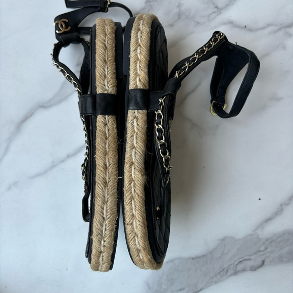 Chanel chain thong Sandals size 37 - Picture 9 of 10